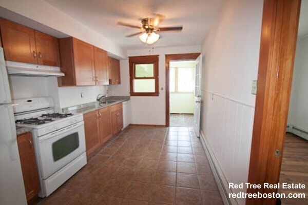 Building Photo - 15 Linden St