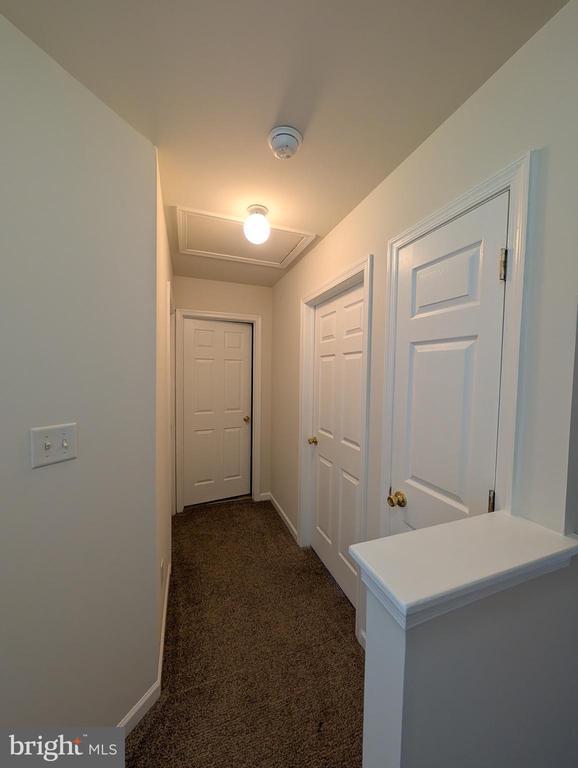 Building Photo - 322 Caribou Ln