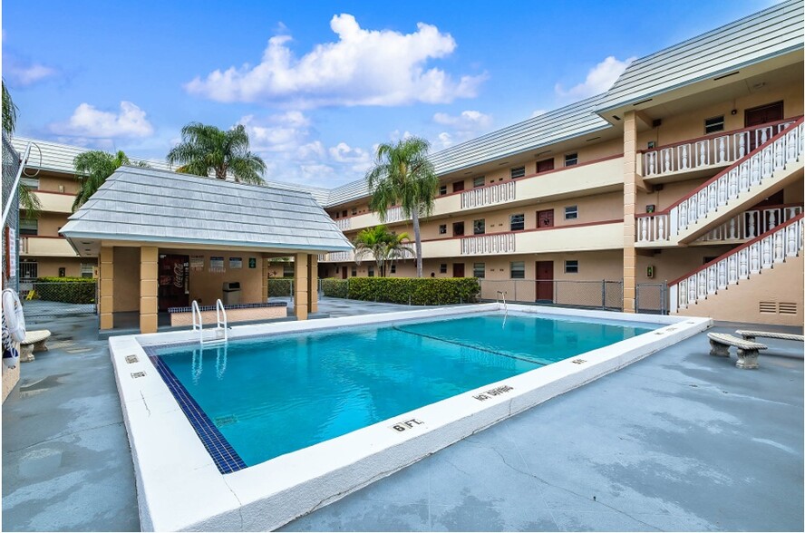 Building Photo - 7000 SW 23rd St