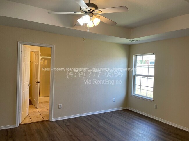 Building Photo - 511 Brookfield Dr