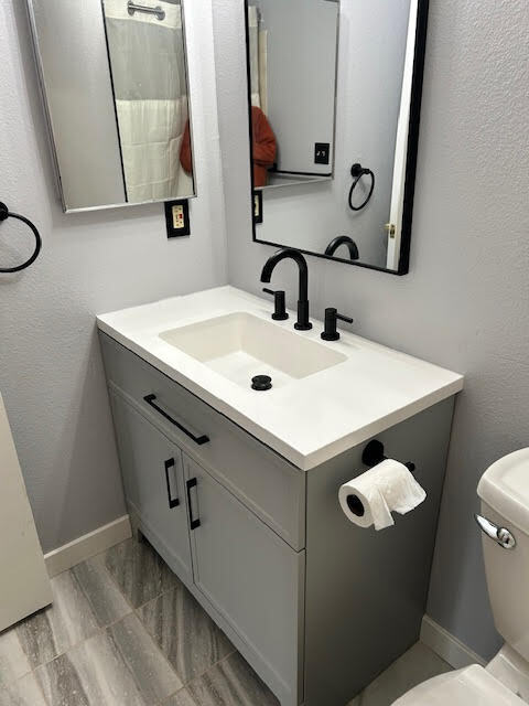 Bath Vanity - 2575 S Syracuse Way