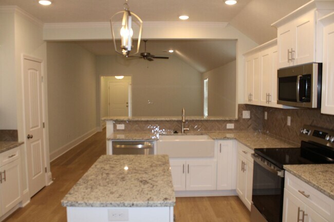 Building Photo - New 3 Bedroom 2 Bath Grovetown