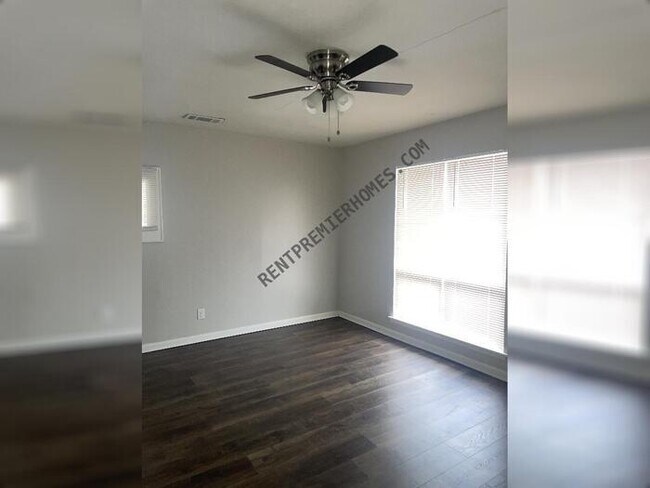 Building Photo - 6706 W Wakefield Dr