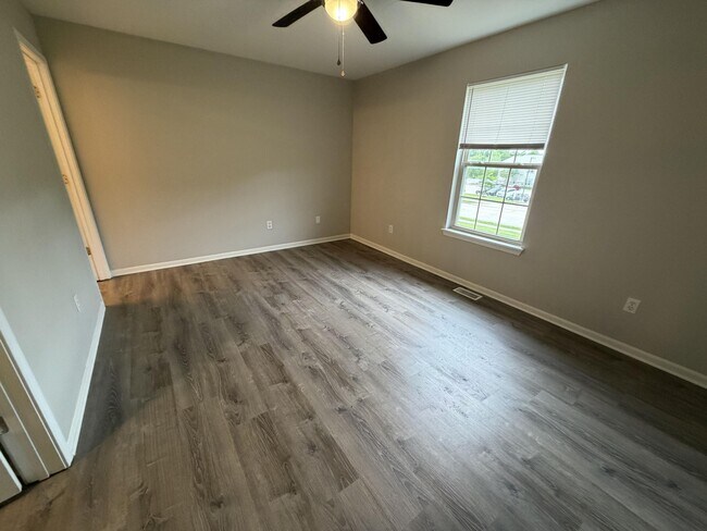 Building Photo - 5305 Currituck Ln