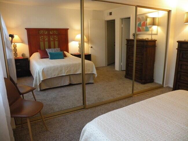 Larger Room Extra Large Closet - 5300 E Waverly Dr