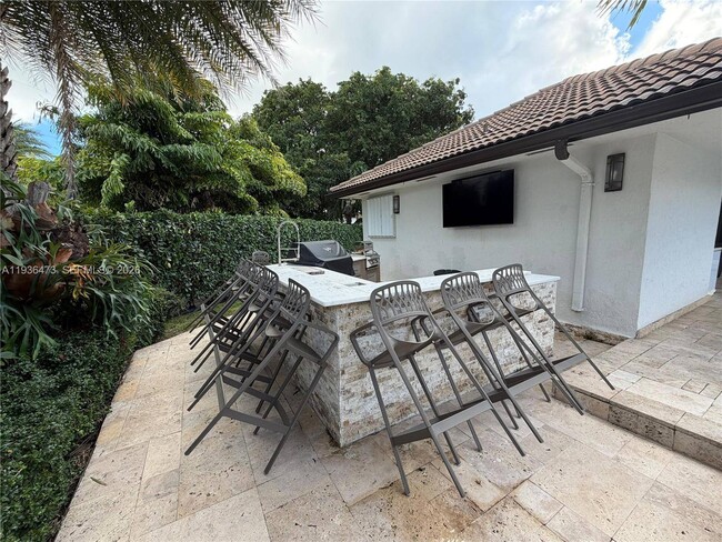 Building Photo - 13105 Biscayne Island Terrace