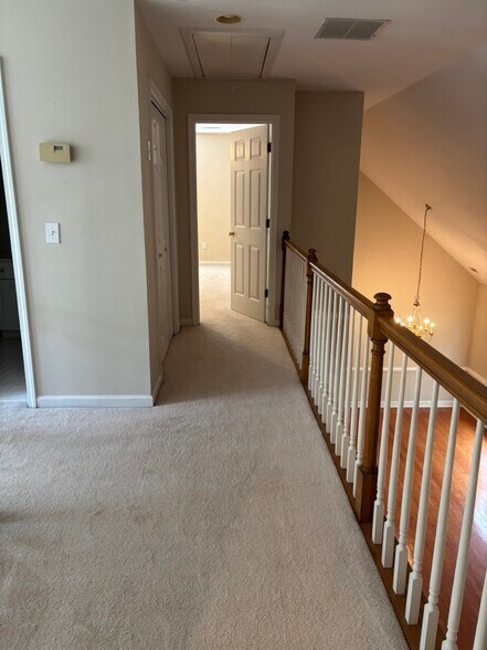 Building Photo - 217 Palette Ln