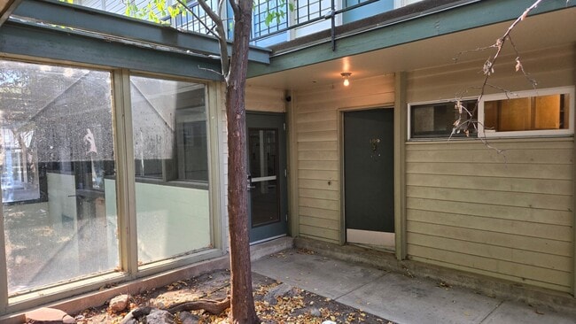 Building Photo - 1842 Canyon Blvd