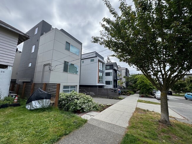 Building Photo - 4222 Linden Ave N