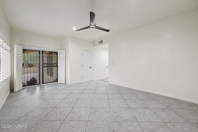 Building Photo - 5555 N Cres Ridge Dr
