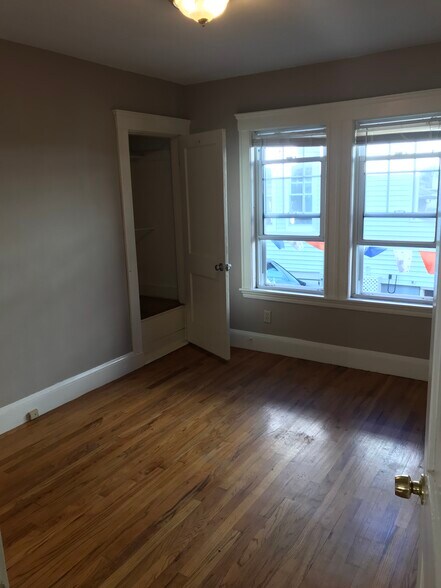 Building Photo - 15 Rice Ave