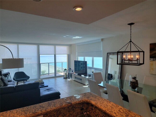 Building Photo - 2501 S Ocean Dr