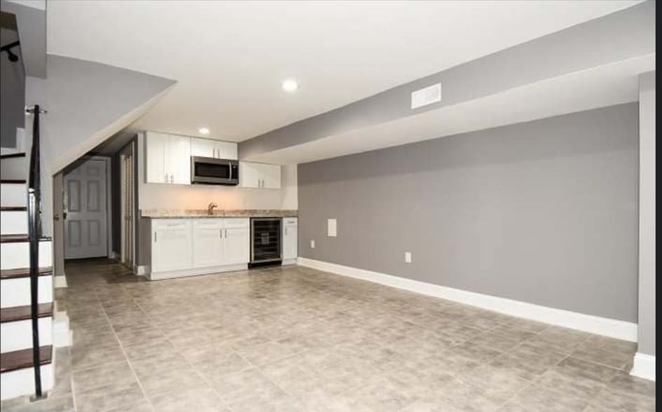 Basement - 1373 Downing St NE