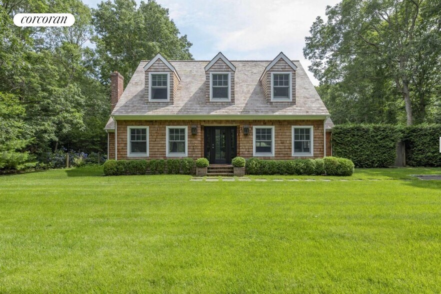 Primary Photo - 18 Country Ln