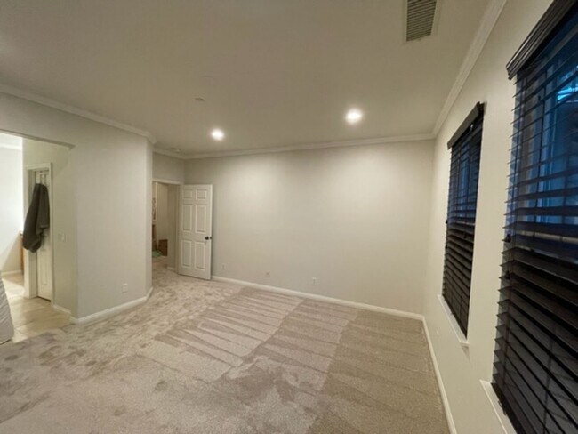 Building Photo - Beautiful single level home in Turtle Ridg...