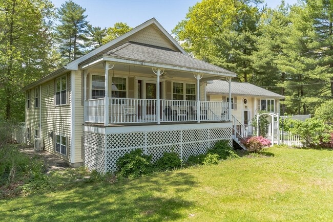 Building Photo - 33 Russet Rd