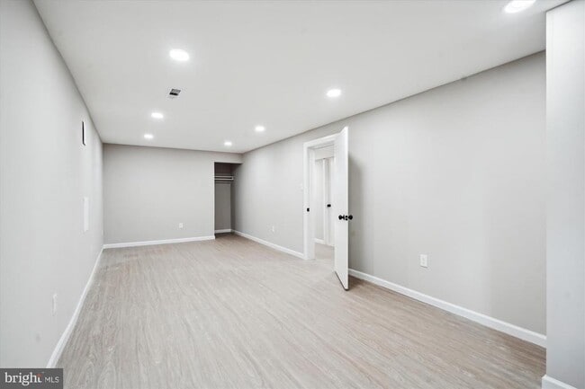 Building Photo - 2226 Westwood Pl
