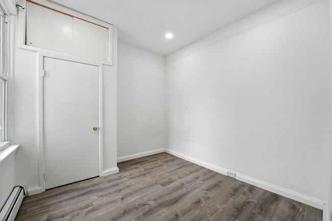 Building Photo - 130 75th St