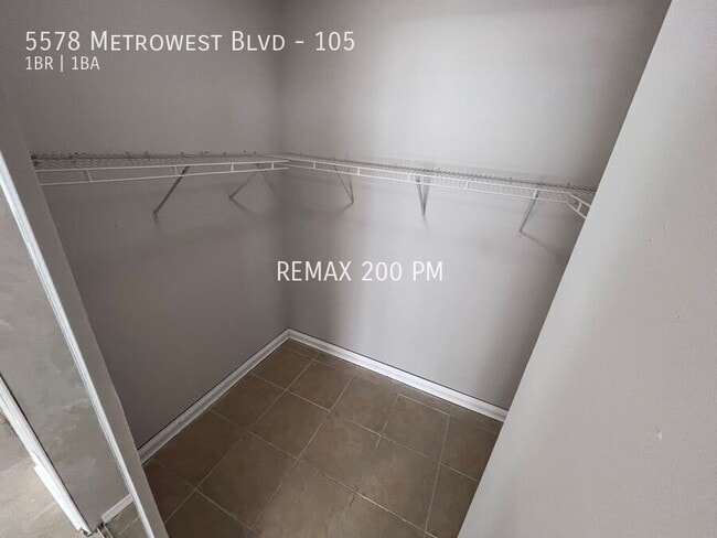 Building Photo - 5578 Metrowest Blvd