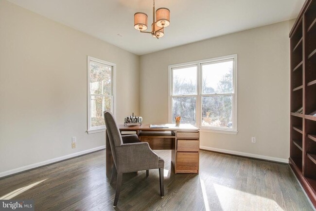 Building Photo - 710 Parrish Farm Ln