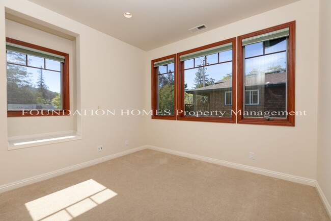 Building Photo - VIDEO! Gorgeous 4 BR, 3 BR in the Heart of...