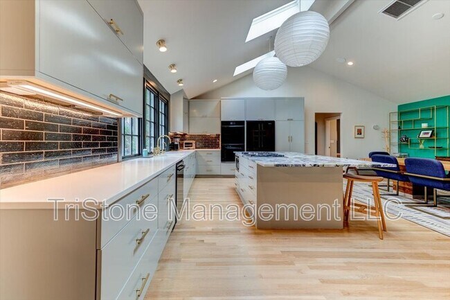 Building Photo - 2020 Tippah Ave