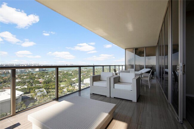 Building Photo - 9705 Collins Ave