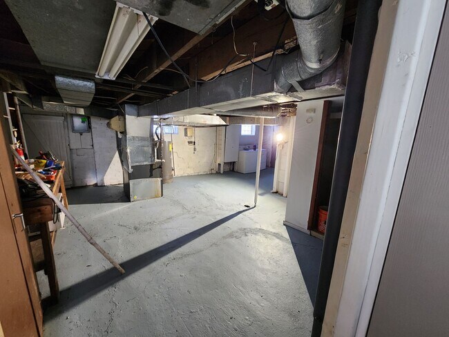 Building Photo - 3 Bedrooms 1 bath home for RENT!