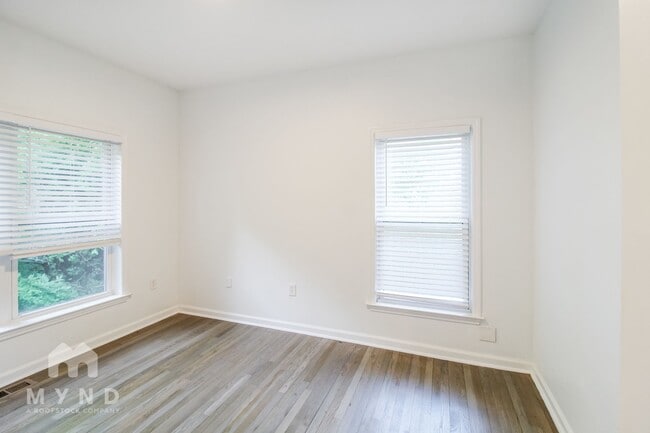 Building Photo - 1070 4th St NW