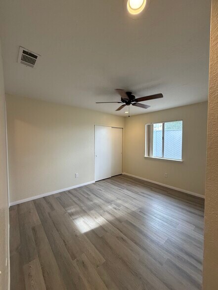 Building Photo - 13965 Smoketree St