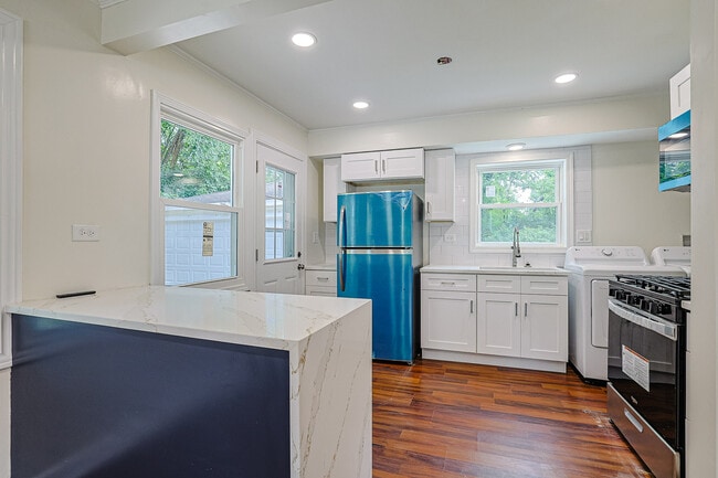 Building Photo - 8 Allegheny Ct