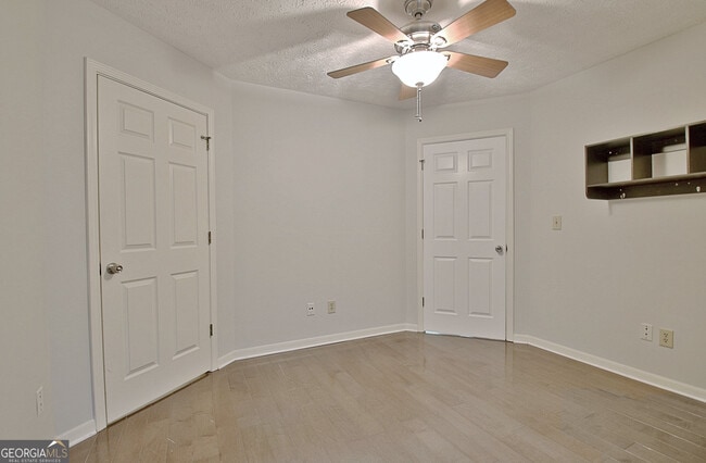 Building Photo - 315 Wood Ridge