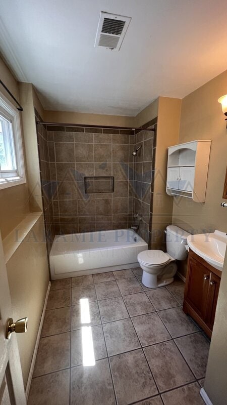 Building Photo - 1170 N 19th St