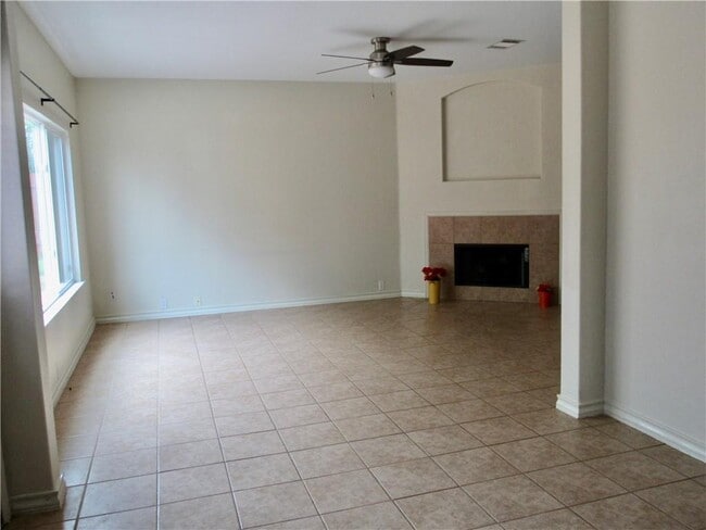 Building Photo - 2808 Red Ivy Cove