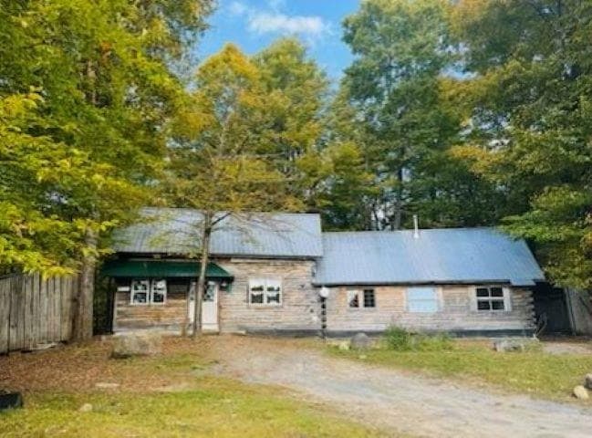 Primary Photo - 369 Camp Rd