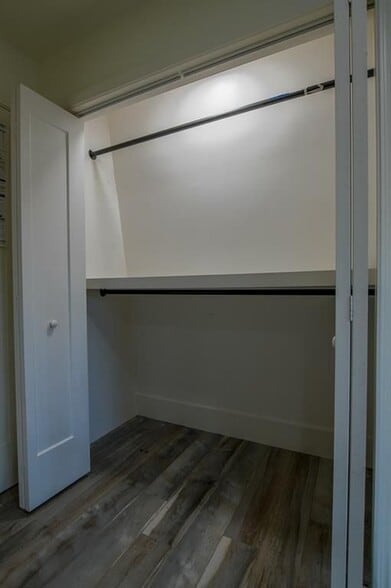 Building Photo - 3200 Rim Cove Dr