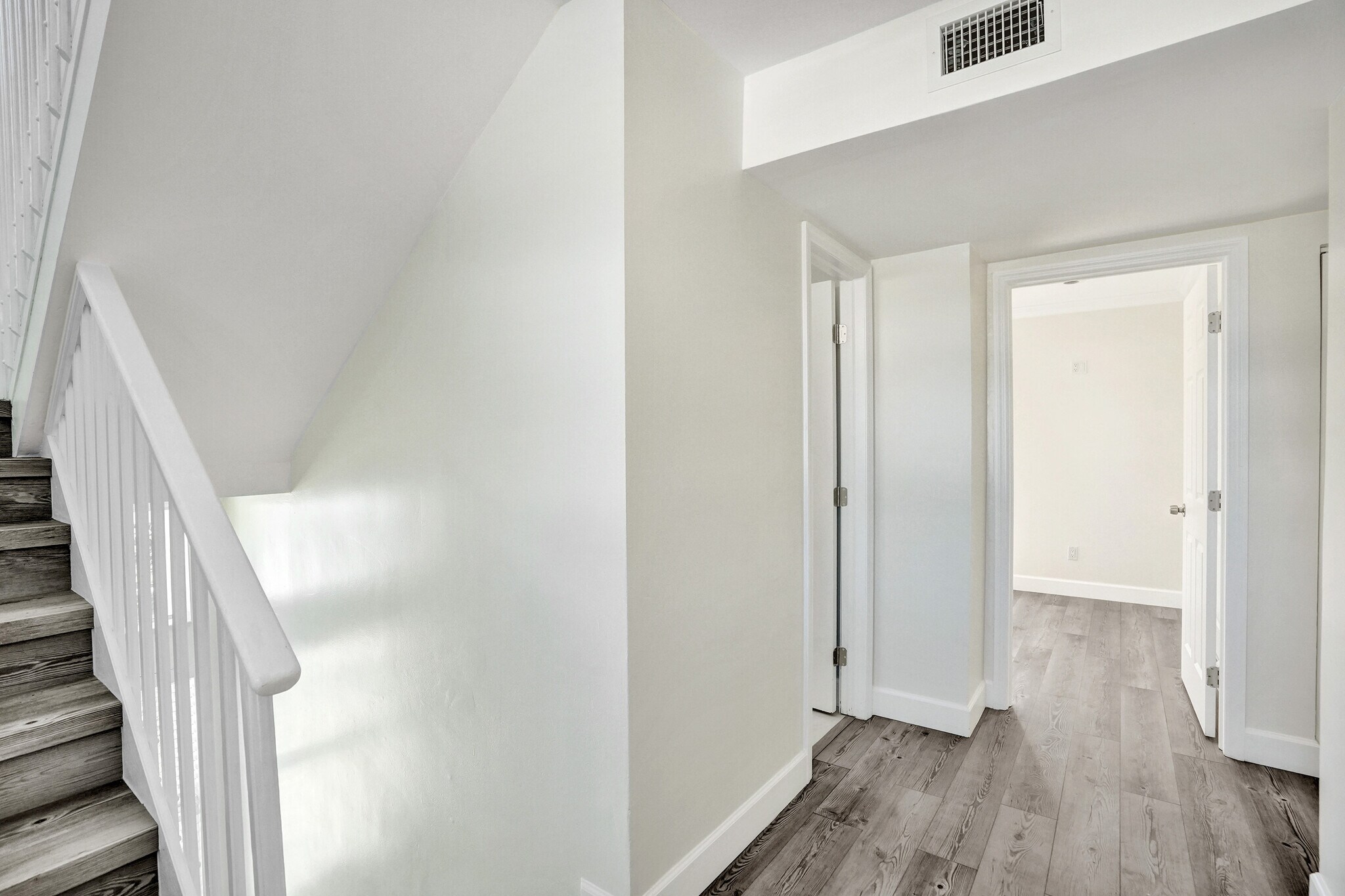 Building Photo - 960 SW 28th St