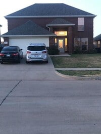 Building Photo - 4737 SW Greenwich Dr