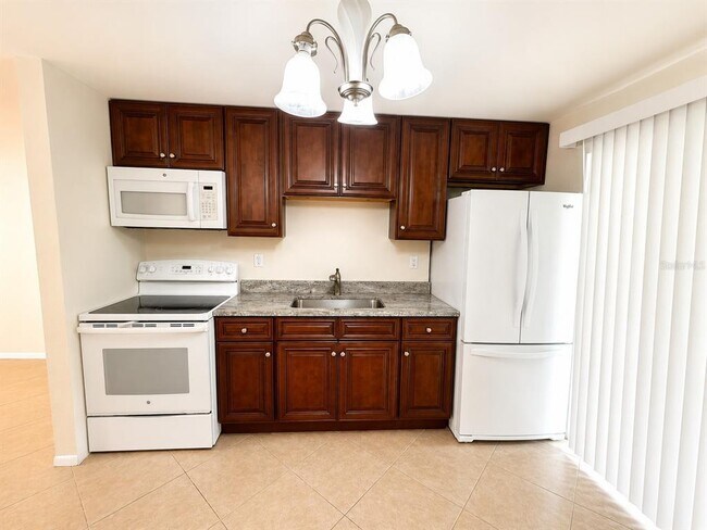 Building Photo - 257 Camillia Ln