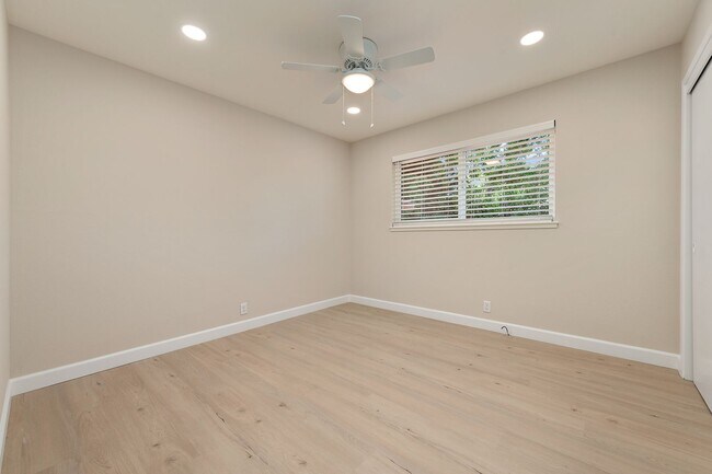 Building Photo - Remodeled 3BD/2BA Home with Award Winning Schools!