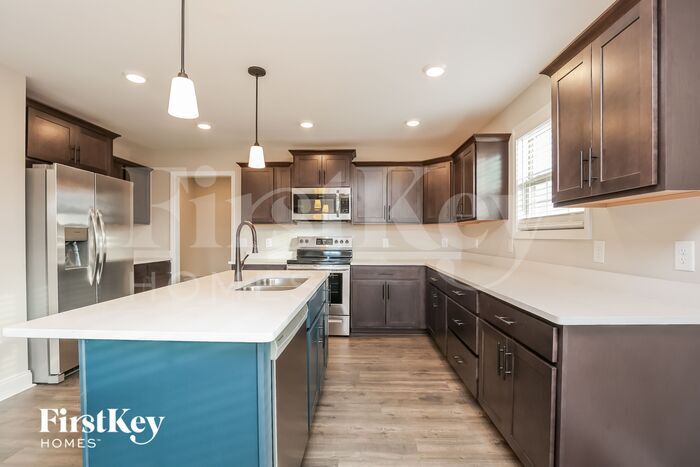 Building Photo - 719 Banister Dr
