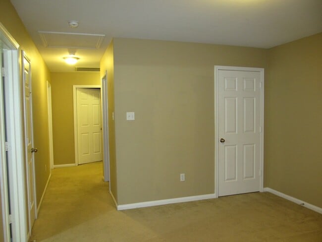 Building Photo - 4 BEDROOM, BELTON ISD