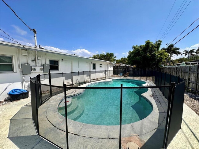 Building Photo - 5411 NE 22nd Terrace