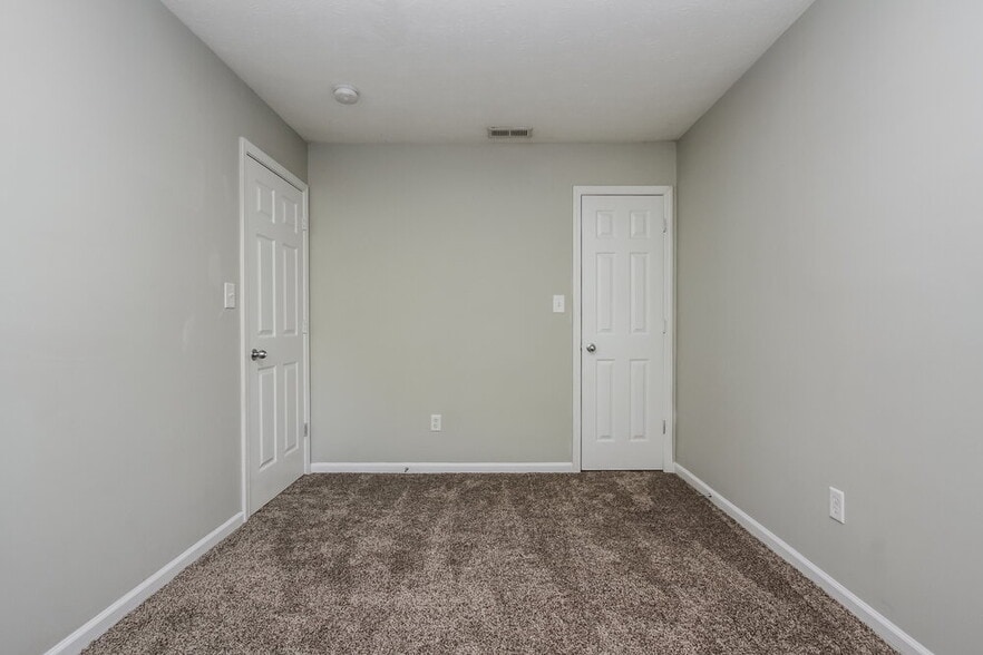Building Photo - 3327 Grove Berry Ln