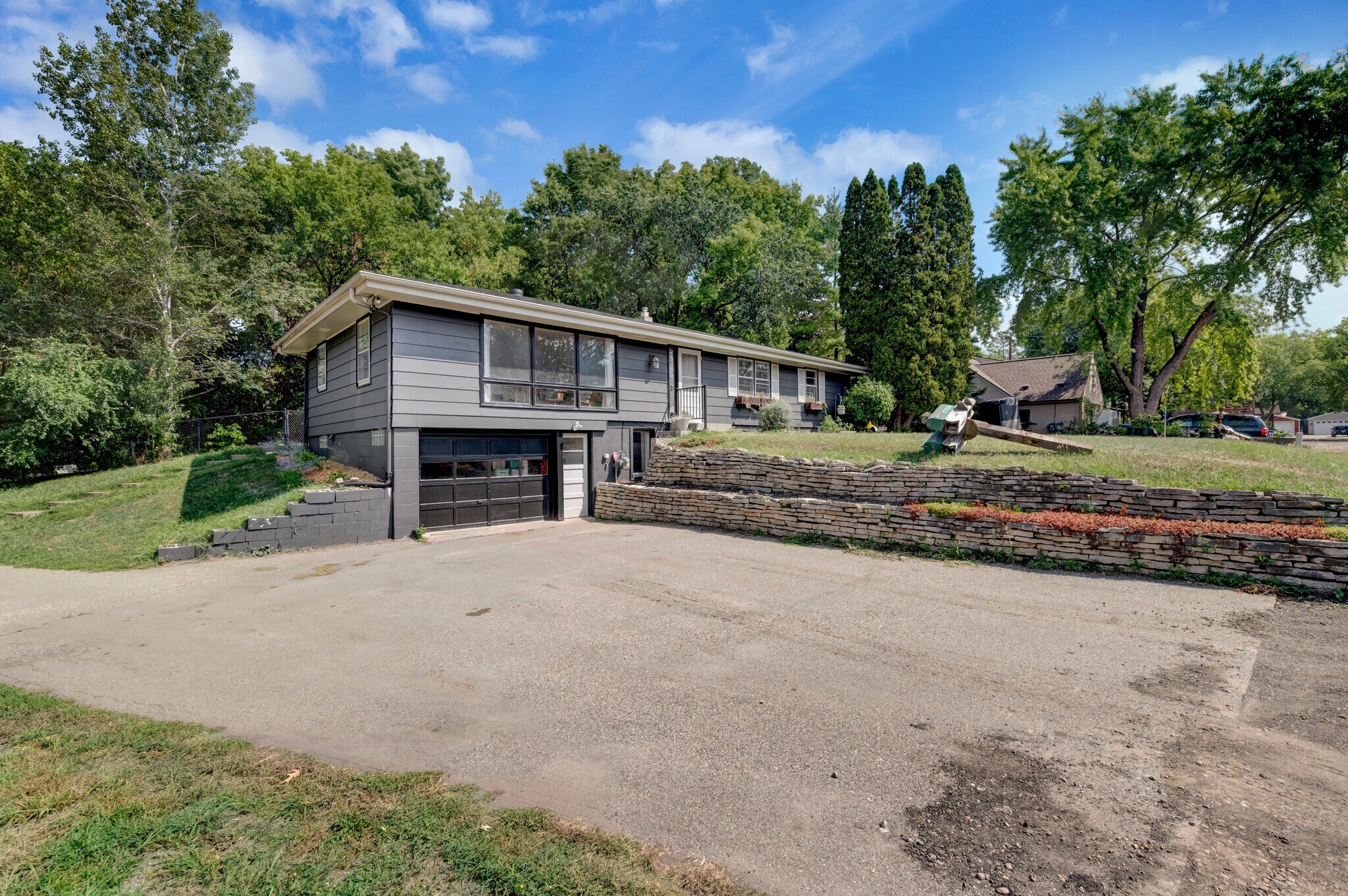 Entry to lower unit - 17316 Bay Cir