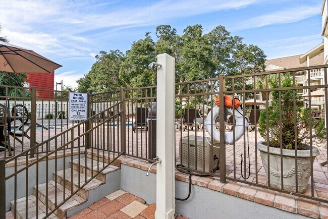 Building Photo - 2805B N Ocean Blvd