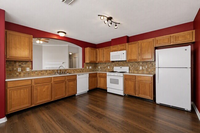 Building Photo - 25202 Clover Ranch Dr