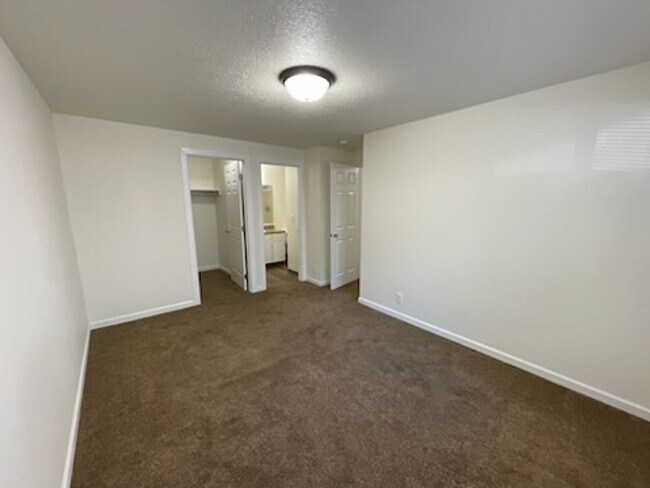 Building Photo - 17775 SW Corona Ln