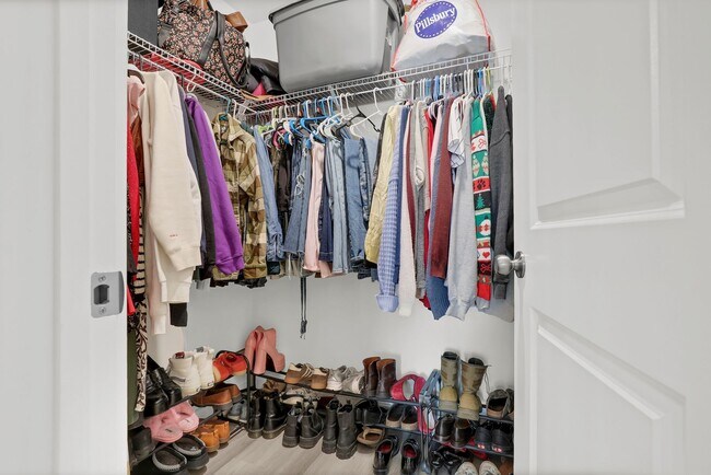 Building Photo - 328 Starfish Ln