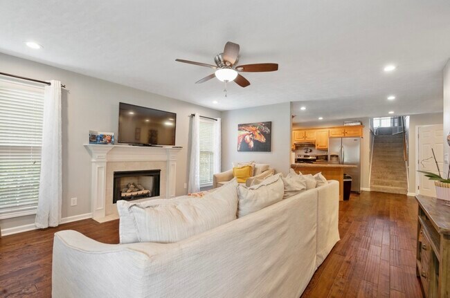 Building Photo - 125 Foxrun